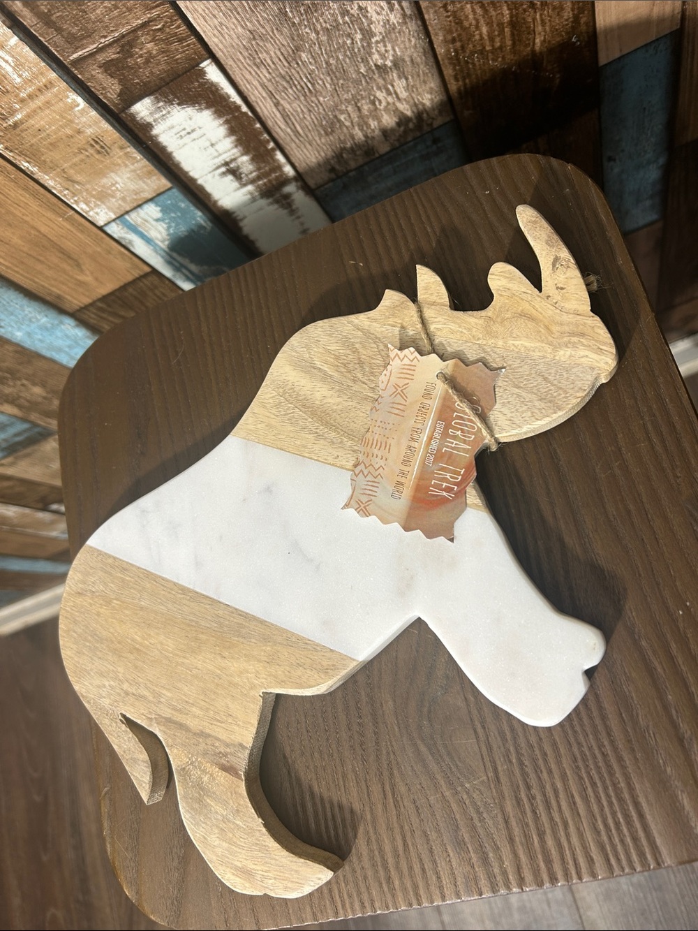 Wooden Rhino cutting board in Natural Wood & marble